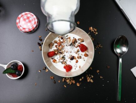 „ŻywiOnko” – pyszny i zdrowy przewodnik kulinarny dla dzieci i młodzieży